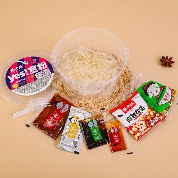 Чонцинский кислый и острый вкус лапши быстрого приготовления с арахисом, китайская лапша из сладкого картофеля, вкусная