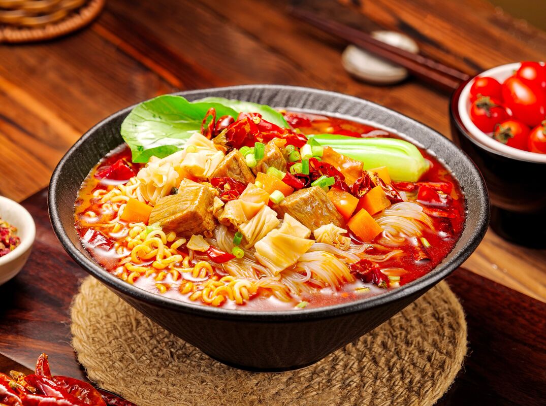 Соус с подлинным вкусом Чоньцзинь Мала идеально подходит для кулинарных применений и обработки пищи